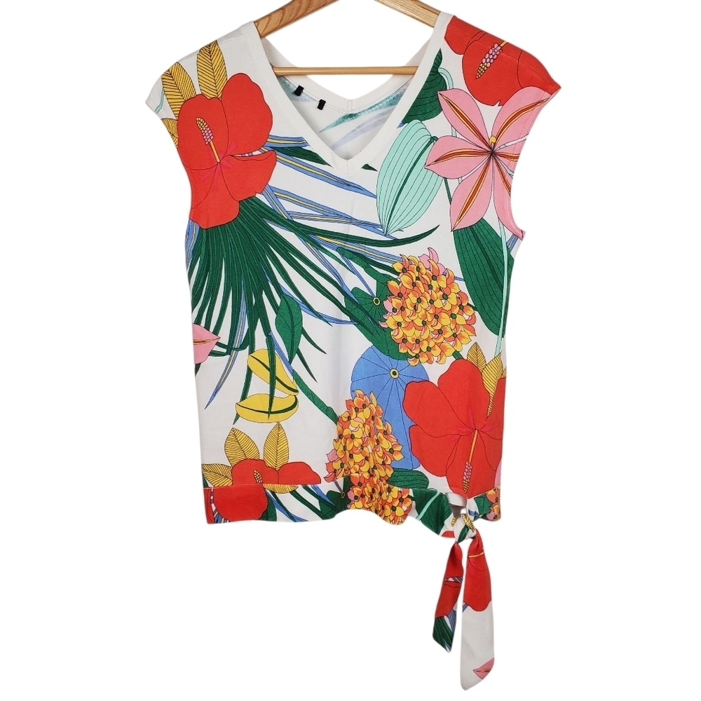 Talbots White and Red Sleeveless Tie Front Blouse. No Tag Approx SM. #325